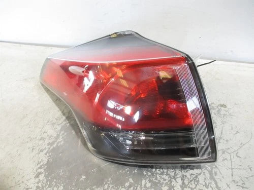 2016-2018 Toyota Rav4 Driver LH Tail Light Lamp OEM used OEM tail light assembly