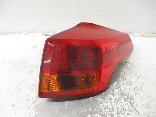 2013-2014 Toyota Rav4 Passenger RH Tail Light Lamp OEM used OEM tail light assembly