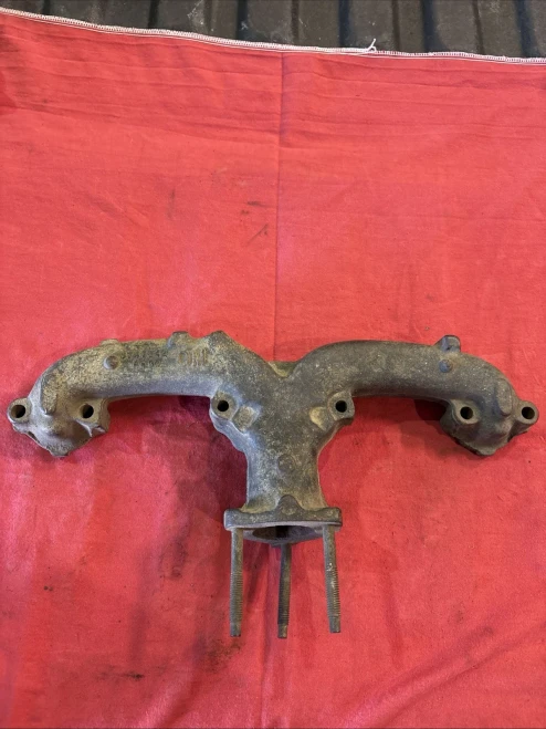 1958-1968 Chevrolet Corvette Right SBC 283 engine 327 engine Used Exhaust Manifold 3747042