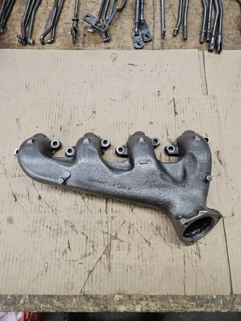 1966-1967 Chevrolet Impala / Caprice 396 engine 427 engine Used Exhaust Manifold 3892307