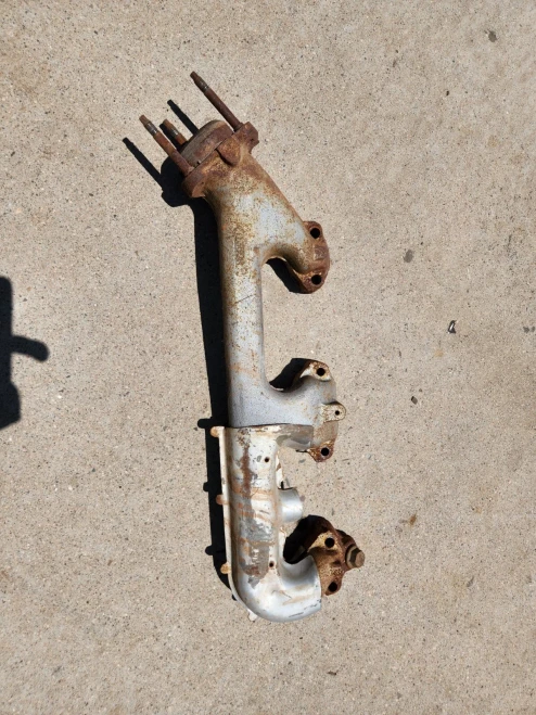 1981-1987 Chevrolet C10 / Suburban Right 350 engine Used Exhaust Manifold