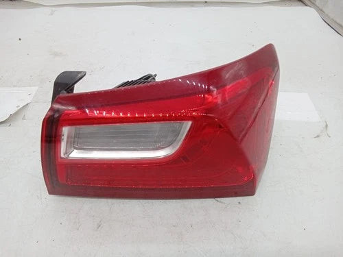 2017 Chevrolet Malibu Passenger RH Tail Lamp Assembly OEM used OEM tail light assembly