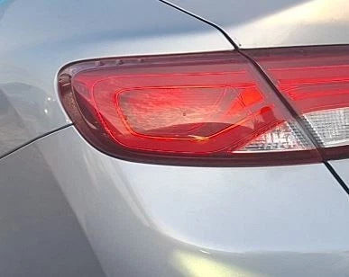 2015-2016 Chrysler 200 Driver LH Tail Light Lamp OEM OEM used OEM tail light assembly