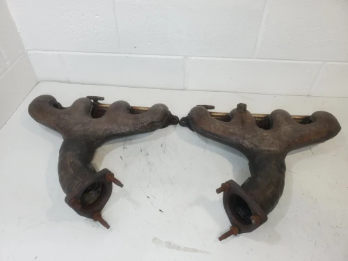1997-2000 Chevrolet Corvette Left Right Pair LS1 Used OEM Exhaust Manifold 12561308 / 12561309