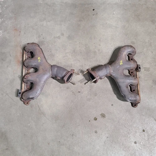 1999-2000 Chevrolet Corvette 5.7L Pair LS1 Used OEM Exhaust Manifold
