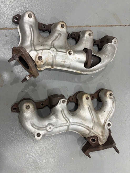 2000 Chevrolet / Pontiac Camaro / Trans Am / Firebird 5.7L Pair V8 LS1 Used Exhaust Manifold