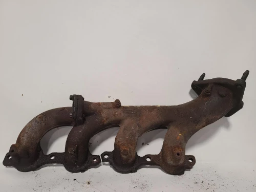 2000 Chevrolet Silverado / 1500 Pickup 5.3L Right Used Exhaust Manifold