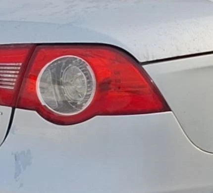 2007-2011 Volkswagen EOS Quarter Mount Passenger RH Tail Light Lamp OEM OEM used OEM tail light assembly