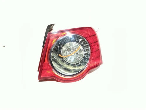 2009 Volkswagen Passat Sdn Quarter Panel Mo Used OEM Right Tail Light Assembly