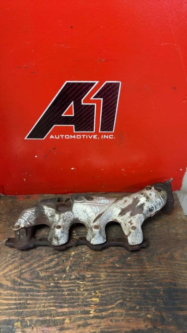 2007-2013 Chevrolet / GMC / Ram Suburban / 1500 Right Used Exhaust Manifold