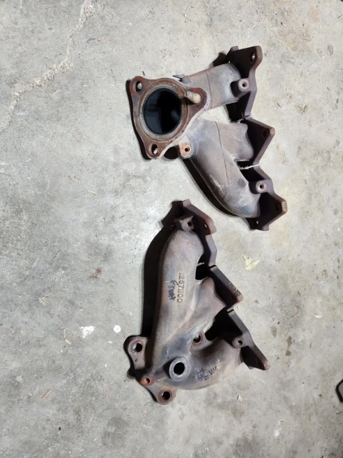 2009-2017 Chevrolet Traverse 3.6L 4WD Pair Used Exhaust Manifold 12571100