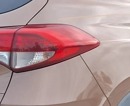 2017-2018 Hyundai Tucson Quarter Mount Passenger RH Tail Light Lamp OEM OEM used OEM tail light assembly