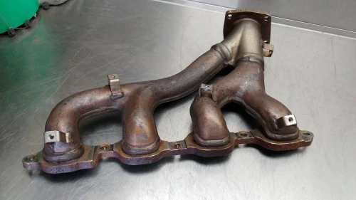 2016-2024 Chevrolet Camaro Right Used OEM Exhaust Manifold