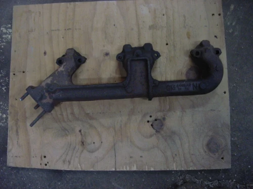 Chevrolet Chevelle / Monte Carlo / Camaro / Nova / C10 Right SBC Used Exhaust Manifold