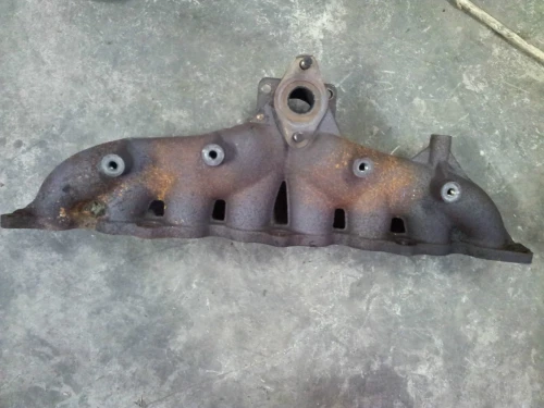 2001-2004 Chrysler Voyager 2.5L Used Exhaust Manifold