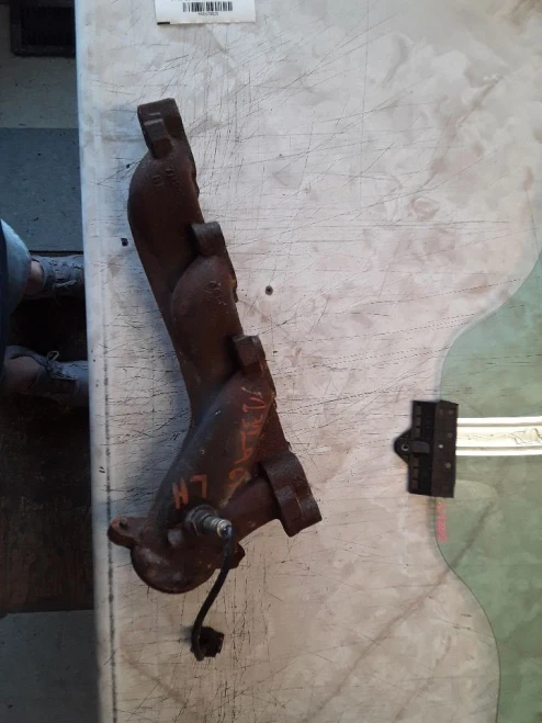 2005-2008 Chrysler 300 5.7L Left Used Exhaust Manifold