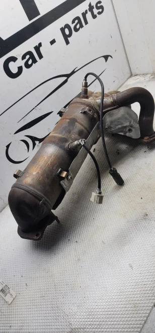 2015-2018 Chrysler 200 2.4L Used Exhaust Manifold