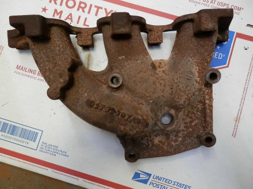 2001-2006 Dodge Stratus 2.7L Right Rear Used OEM Exhaust Manifold 04792387AB