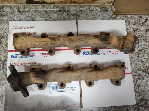 2004-2007 Dodge Ram 1500 4.7L Pair Used OEM Exhaust Manifold