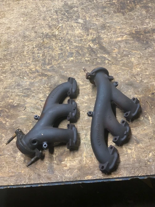 2005-2010 Dodge Challenger Left Used Exhaust Manifold