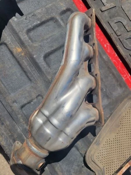 2015-2020 Dodge Challenger 6.2L Left Used Exhaust Manifold