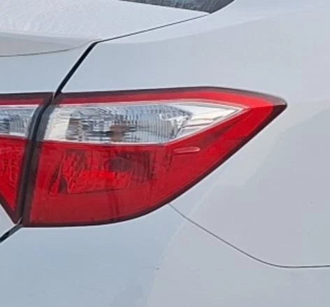 2014-2016 Toyota Corolla Quarter Mount Passenger RH Tail Light Lamp OEM OEM used OEM tail light assembly