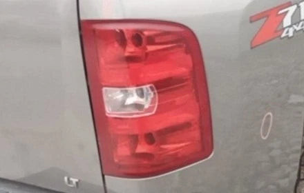 07-13 Chevrolet Silverado 1500 Rear Right Passenger Tail Light Lamp OEM OEM used OEM tail light assembly