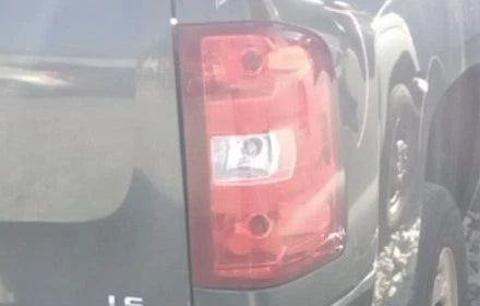 07-13 Chevrolet Silverado 1500 Rear Right Passenger Tail Light Lamp OEM OEM used OEM tail light assembly