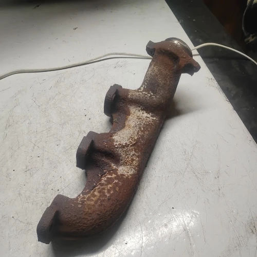 1998-2000 Ford Explorer / Ranger 4.0L Right Used OEM Exhaust Manifold