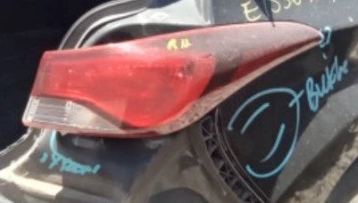 2016 Hyundai Elantra Passenger Side Tail Light Assembly Quarter Mount OEM used OEM tail light assembly