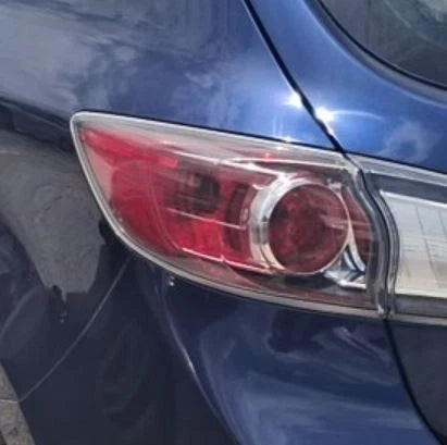 2010-2013 Mazda 3 Quarter Mount Driver LH Tail Light Lamp OEM OEM used OEM tail light assembly