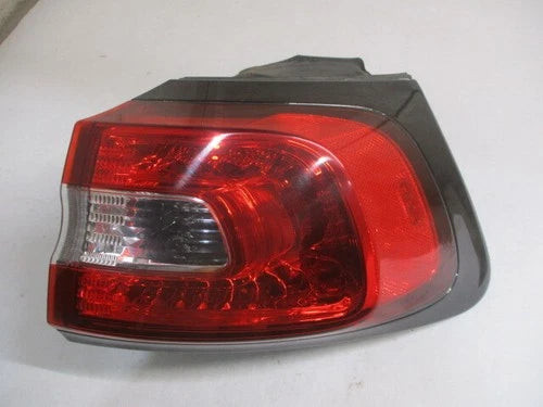14 15 16 17 18 Jeep Cherokee RH Passenger LED Outer Tail Brake Light Lamp OEM used OEM tail light assembly
