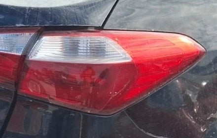 2014-2016 Kia Forte Quarter Mount Passenger RH Tail Light Lamp OEM OEM used OEM tail light assembly