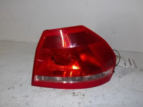 2012-2015 Volkswagen Passat Passenger RH Tail Light Lamp OEM used OEM tail light assembly