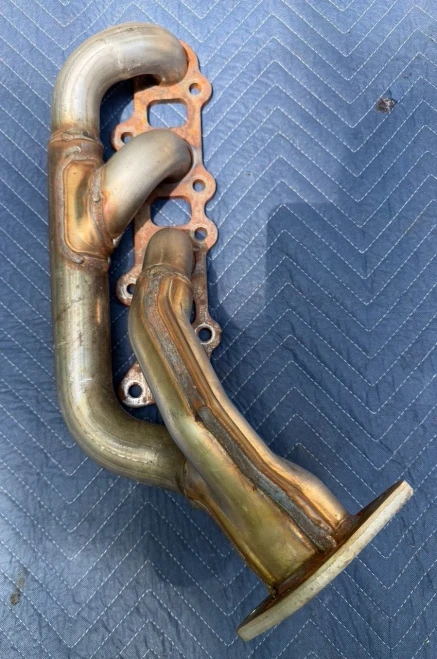 2024 Ford Mustang 5.0L Right Header V8 Used Exhaust Manifold FR3E-9430-EA