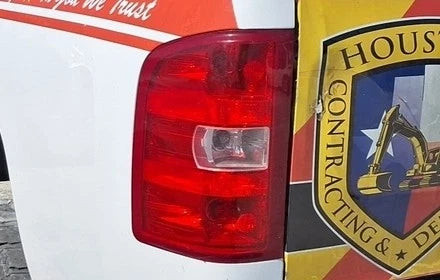 2010-2011 Chevrolet Silverado 3500 Driver LH Tail Light Lamp OEM OEM used OEM tail light assembly