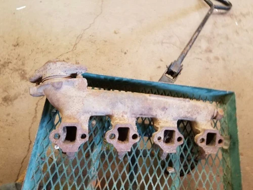 Ford F-250 5.8L Right 351W engine Used Exhaust Manifold