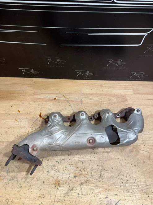 2007-2014 GMC Yukon 6.2L Right Used OEM Exhaust Manifold