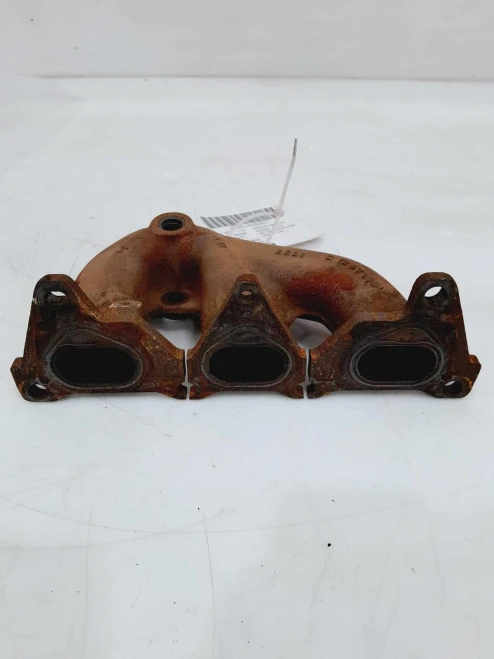 GMC Acadia Left Front Used OEM Exhaust Manifold 12571100