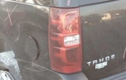 07-14 Chevrolet Tahoe Left Driver Quarter Mounted Tail Light Lamp OEM OEM used OEM tail light assembly