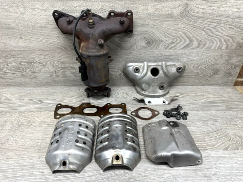 2005-2010 Hyundai Sonata 3.3L Front Header V6 Used Exhaust Manifold