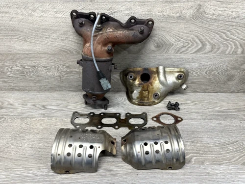 2005-2010 Hyundai Sonata 3.3L Rear Header V6 Used Exhaust Manifold