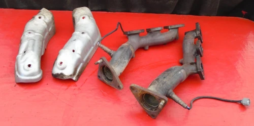 2011-2012 Infiniti G25 Pair Used OEM Exhaust Manifold