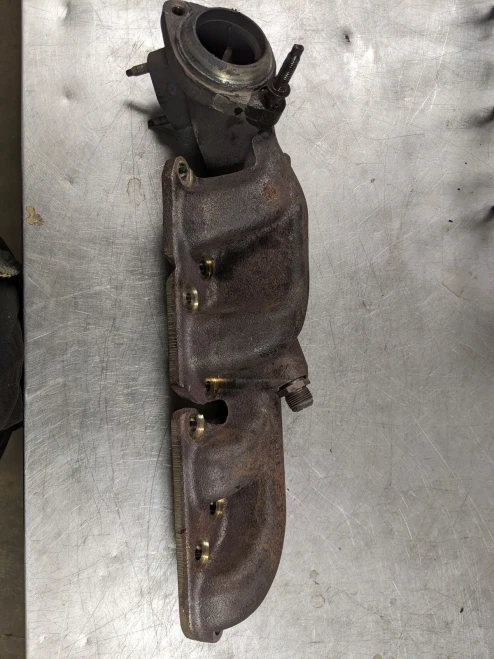 2004-2009 Jaguar XJ8 4.2L Right Used Exhaust Manifold 5W939430AA