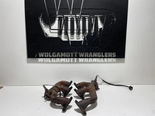 2000-2006 Jeep Cherokee / Wrangler 4.0L Pair Used OEM Exhaust Manifold