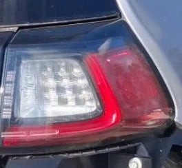 2019-2023 Jeep Cherokee RH Passenger Quarter Panel Mounted Tail Light Lamp OEM used OEM tail light assembly