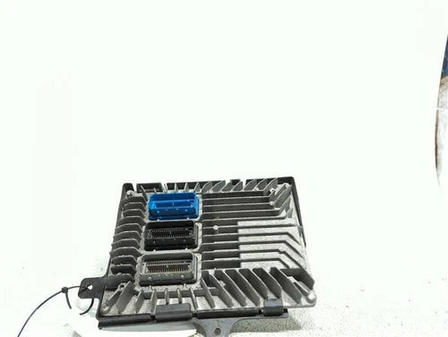 2014 Chevrolet Traverse ECM Engine Control Module Silver 78000 Miles Used OEM Engine Control Module ECM