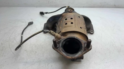 2016-2020 Kia Sorento 2.4L AWD Used OEM Exhaust Manifold 28510-2GBB0