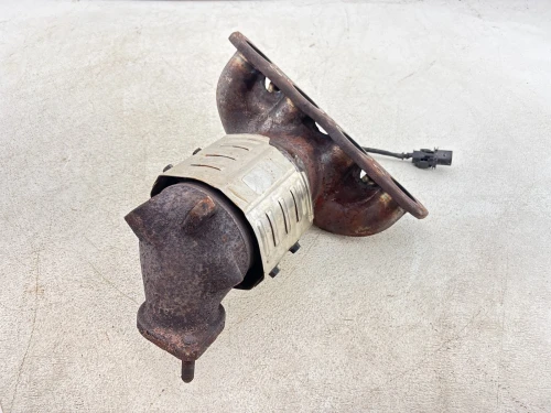 2019-2024 Kia Forte 2.0L FWD With Heat Shield Used OEM Exhaust Manifold