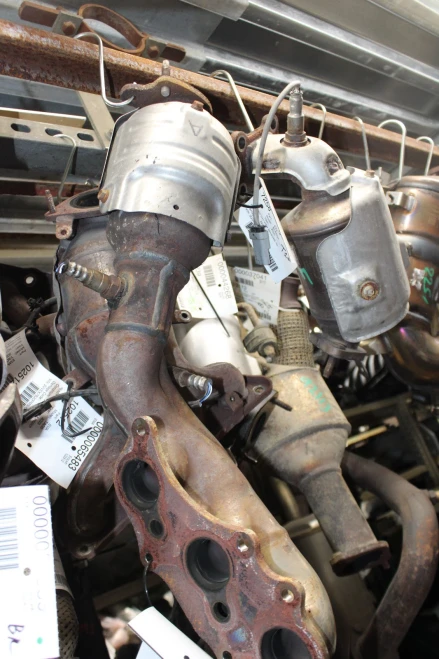 2020-2024 Kia Telluride Left Used Exhaust Manifold